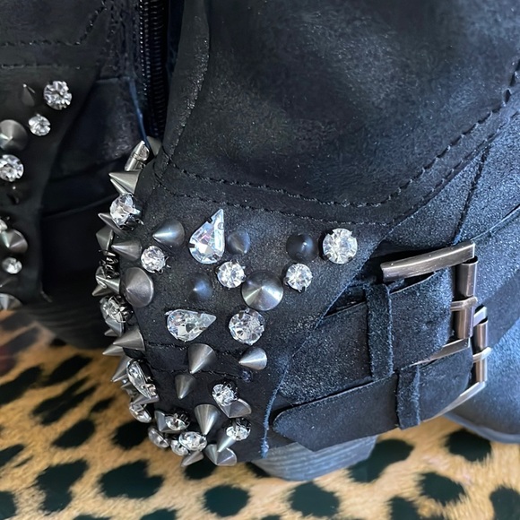 Naughty Monkey Boot - Picture 11 of 15